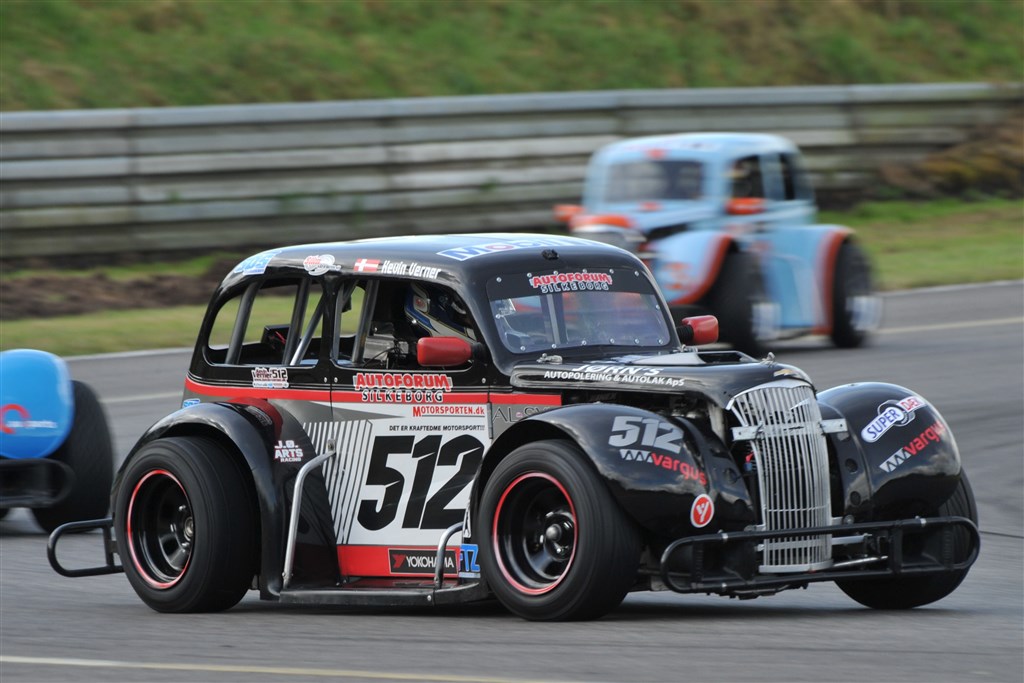 Kevin Verner Jensen gør i weekenden på FDM Jyllandsringen et comeback i den racer, som han i 2016 tog titlen med i OK Mobil 1 Legend Car Cuppen
(Foto: Morten Alstrup)